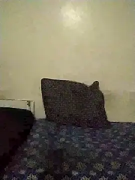 moroooooooo12 online show from October 4, 2025, 9:44 am