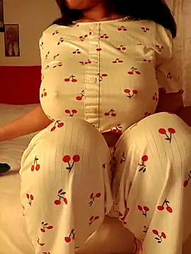 OnlyRima online show from October 16, 2025, 11:40 am