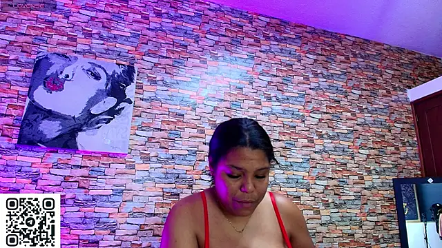 naomi campbel  online show from June 7, 2026, 2:00 pm