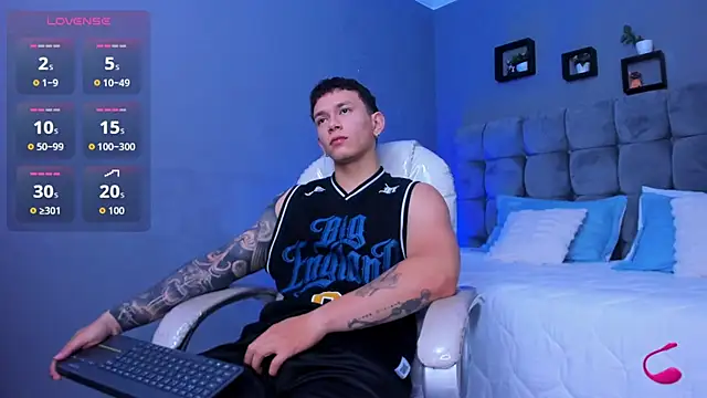 Thomas moon online show from November 14, 2025, 11:14 am