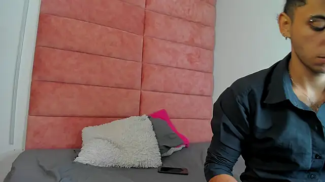 HellAndDante  online show from October 5, 2025, 11:17 pm