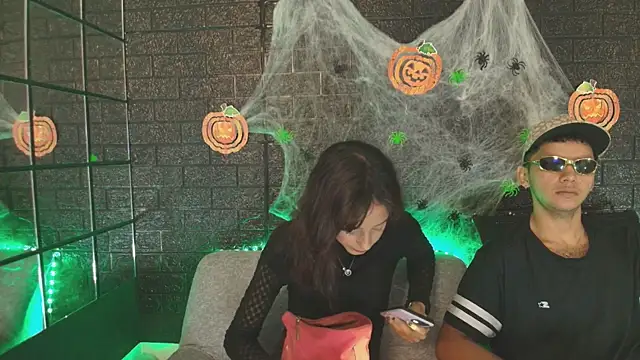 HellAndDante  online show from October 21, 2025, 11:48 pm