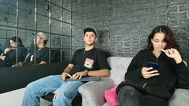 HellAndDante  online show from November 22, 2025, 12:10 am