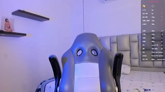 Elowen Clark online show from March 9, 2026, 7:39 pm