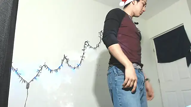 Snapshot of Penelope77 chatting on December 18, 2025, 5:23 am Penelope77 online show from December 18, 2025, 5:23 am