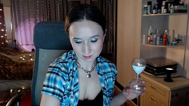 ClassyInna online show from January 9, 2026, 4:14 pm