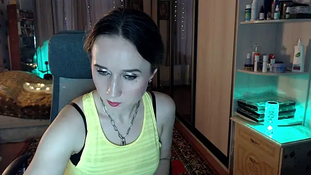 ClassyInna online show from November 25, 2025, 8:47 am