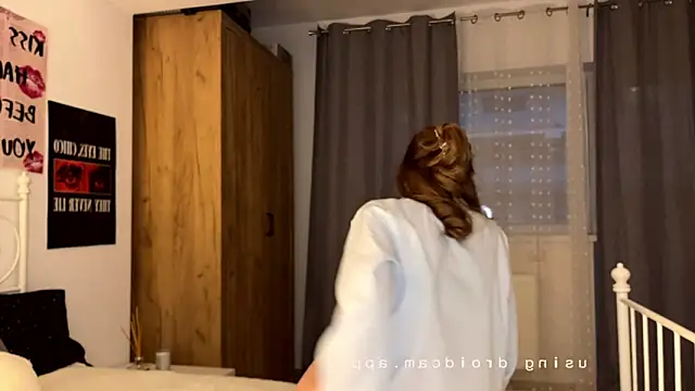 ScarlettSmithX online show from April 22, 2026, 3:13 am