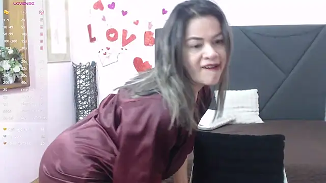 pamela echeverria online show from April 25, 2026, 1:52 pm