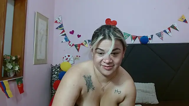 Snapshot of pamela_echeverria chatting on July 6, 2026, 11:17 am pamela echeverria online show from July 6, 2026, 11:17 am