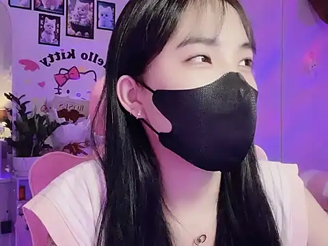 keelinnn19 online show from September 9, 2025, 5:55 pm