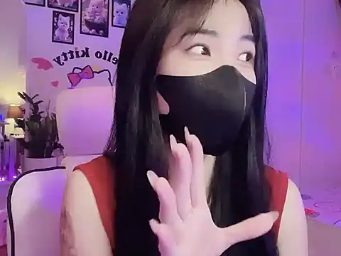 keelinnn19 online show from October 2, 2025, 9:51 pm