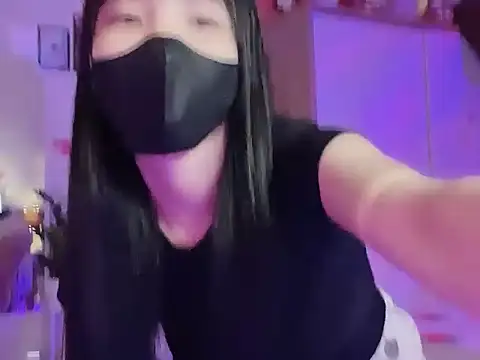 keelinnn19 online show from September 18, 2025, 5:16 pm