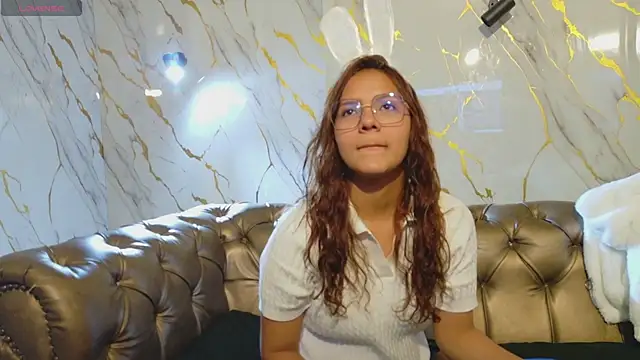 Snapshot of angeles_azul chatting on February 11, 2026, 4:18 pm angeles azul online show from February 11, 2026, 4:18 pm