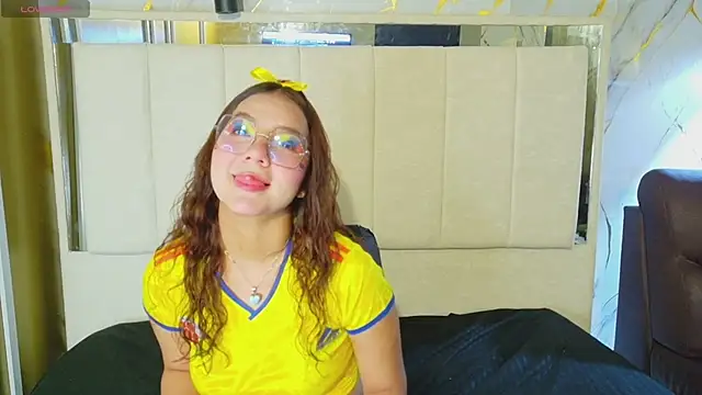 Snapshot of angeles_azul chatting on June 11, 2026, 3:31 pm angeles azul online show from June 11, 2026, 3:31 pm