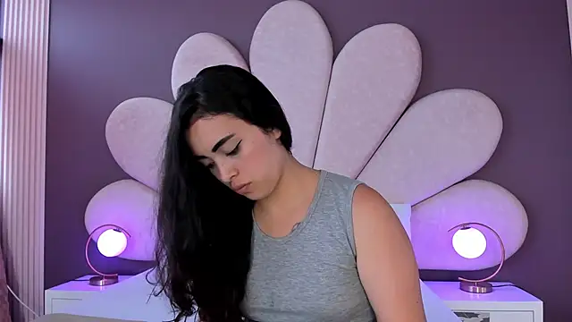 NickandAbby  online show from October 16, 2025, 12:57 pm