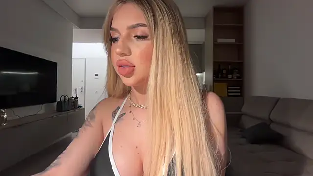 sexyanais online show from May 13, 2026, 8:38 pm