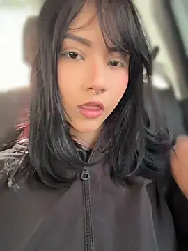 TatiLee online show from May 27, 2026, 1:40 pm