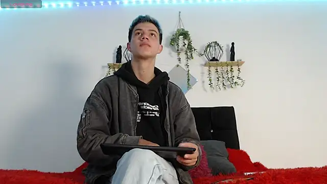 nicktorn online show from July 28, 2026, 1:43 pm
