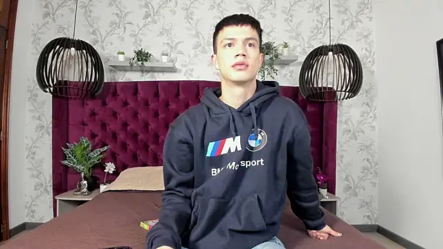 nicktorn online show from September 11, 2025, 11:43 am