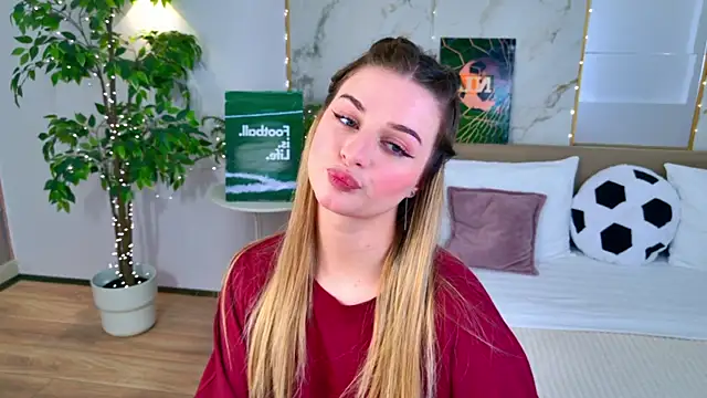 SweetyLicky online show from June 30, 2026, 2:28 pm