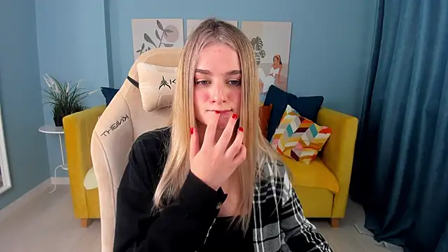 SweetyLicky online show from October 11, 2025, 4:08 pm