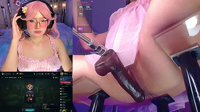 ViviLove  online show from June 27, 2026, 9:32 pm