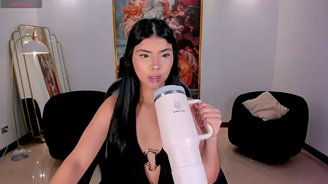 MiaLaurence online show from July 20, 2026, 6:54 pm