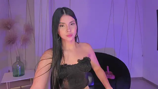 MiaLaurence online show from March 1, 2026, 11:32 am