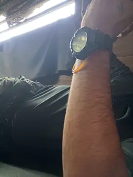 Snapshot of Alabestia12 chatting on December 4, 2025, 11:42 am Alabestia12 online show from December 4, 2025, 11:42 am