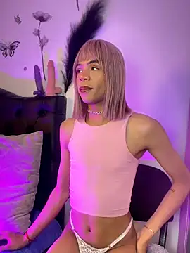 Katy bratz  online show from December 23, 2025, 4:01 am