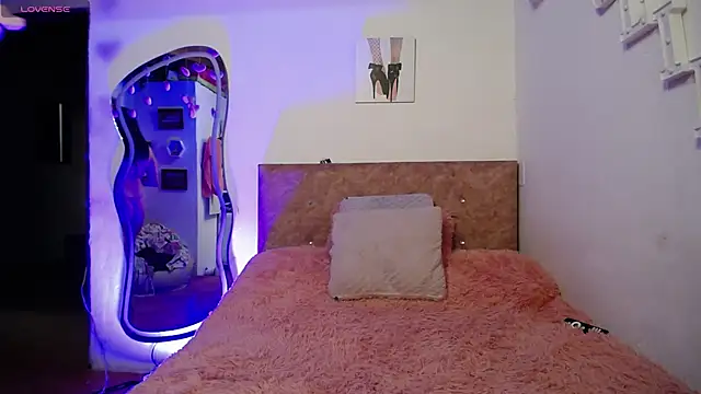 solpeich online show from October 17, 2025, 5:37 pm