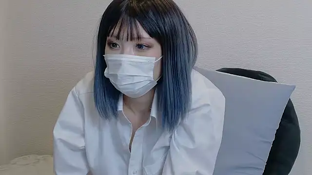 sarina at online show from July 18, 2026, 7:28 am