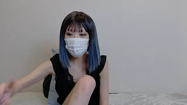sarina at online show from June 6, 2026, 7:35 am