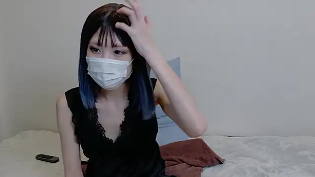 sarina at online show from May 17, 2026, 9:31 am