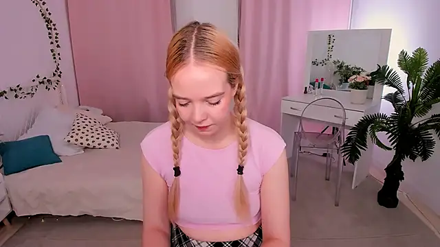 BellaMontgomery online show from October 10, 2025, 9:26 pm