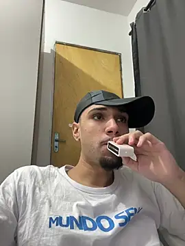 Snapshot of abaca2760 chatting on April 11, 2026, 5:27 pm abaca2760 online show from April 11, 2026, 5:27 pm