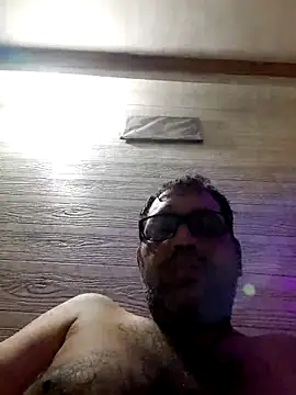 Hot-boy077 online show from April 13, 2026, 1:31 am