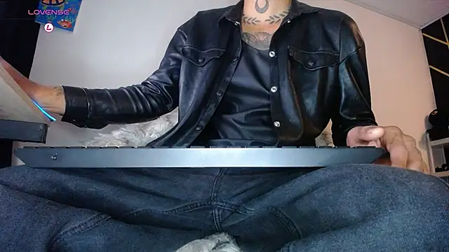 LickMyInk online show from February 7, 2026, 2:52 am