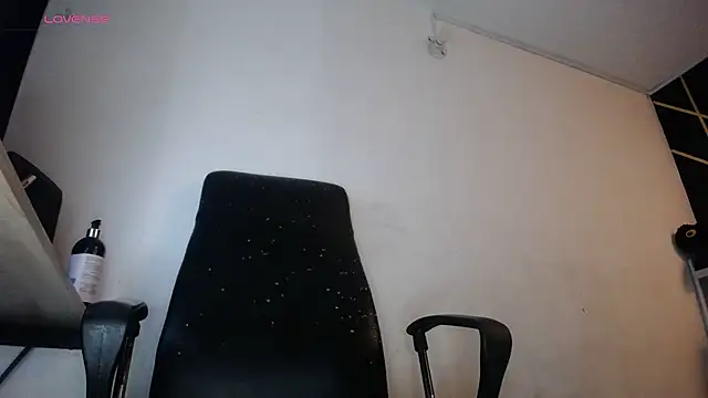 LickMyInk online show from February 1, 2026, 12:09 am