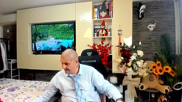 SpartacusDaddy48 online show from April 29, 2026, 9:54 pm