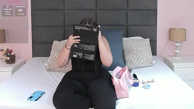 Abby-campbel online show from January 11, 2026, 9:33 pm