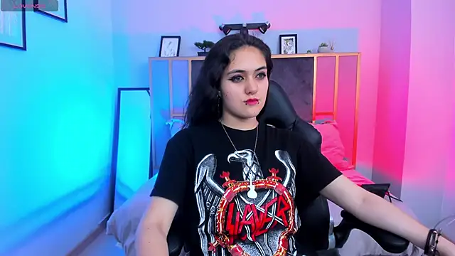 Azurra amatto2 online show from November 14, 2025, 8:45 pm