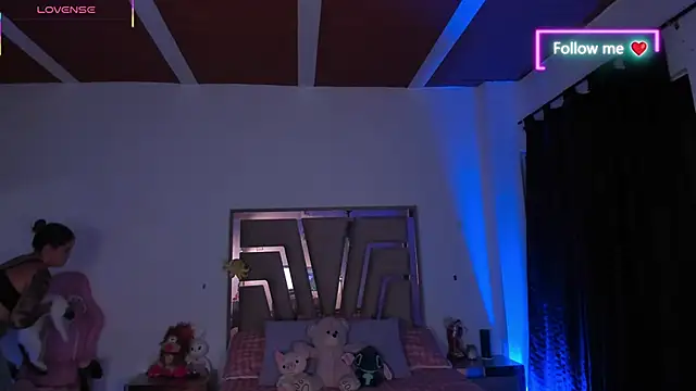 lunaarose online show from February 20, 2026, 3:36 am