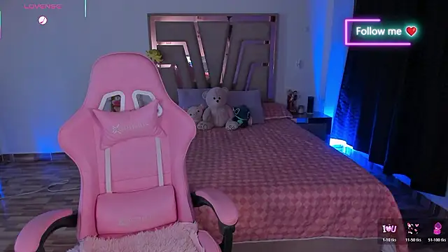 lunaarose online show from February 17, 2026, 3:48 am