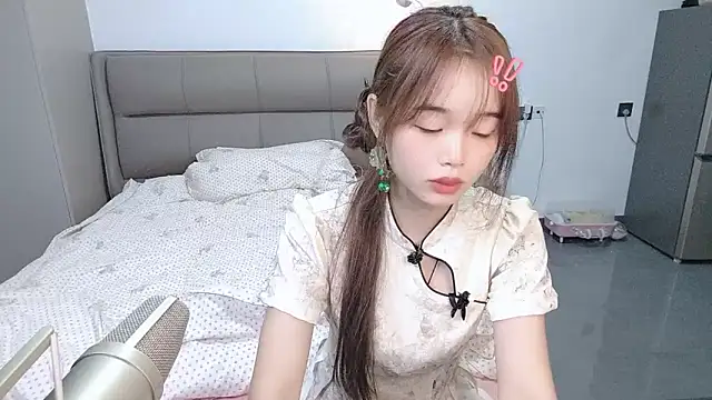 kexin a online show from October 11, 2025, 10:27 am