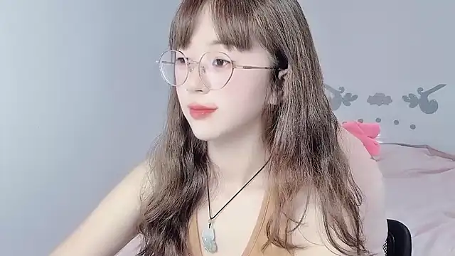 nini a online show from September 13, 2025, 1:49 am