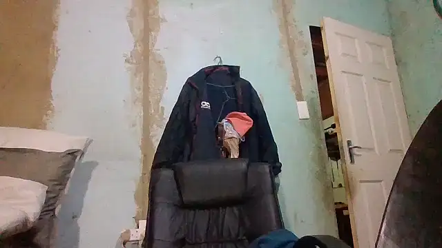 Snapshot of Nicky52 chatting on April 4, 2026, 5:52 pm Nicky52 online show from April 4, 2026, 5:52 pm