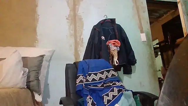 Snapshot of Nicky52 chatting on April 3, 2026, 5:36 am Nicky52 online show from April 3, 2026, 5:36 am