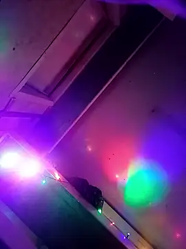 Snapshot of Hamzadz123 chatting on January 17, 2026, 12:04 am Hamzadz123 online show from January 17, 2026, 12:04 am